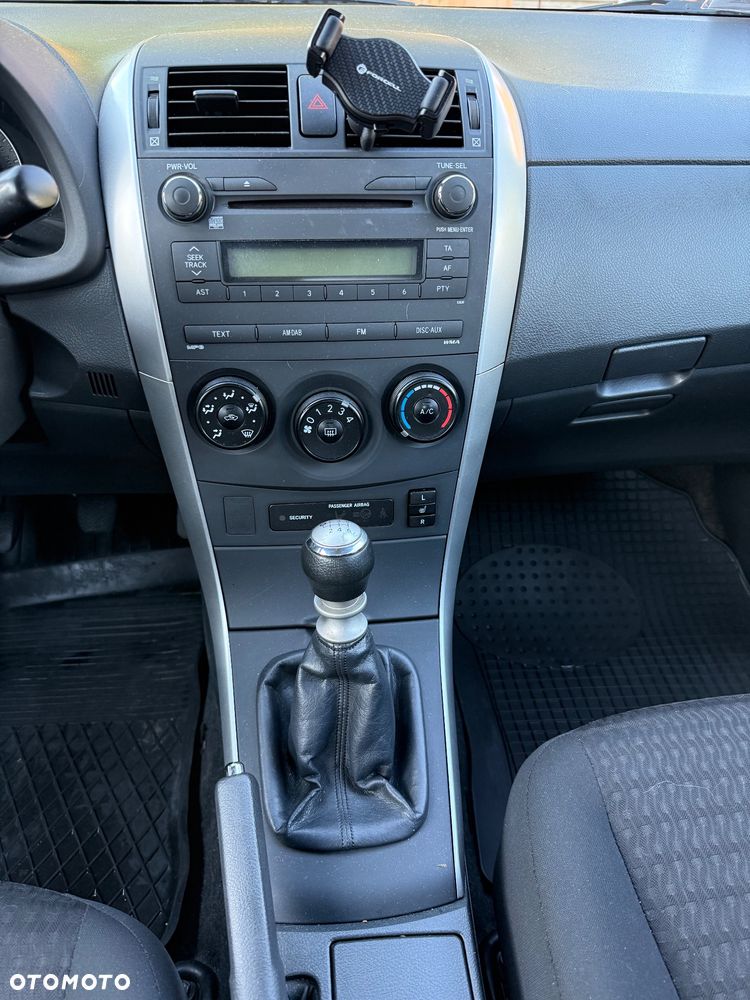 Toyota Corolla 1.6 Premium - 7