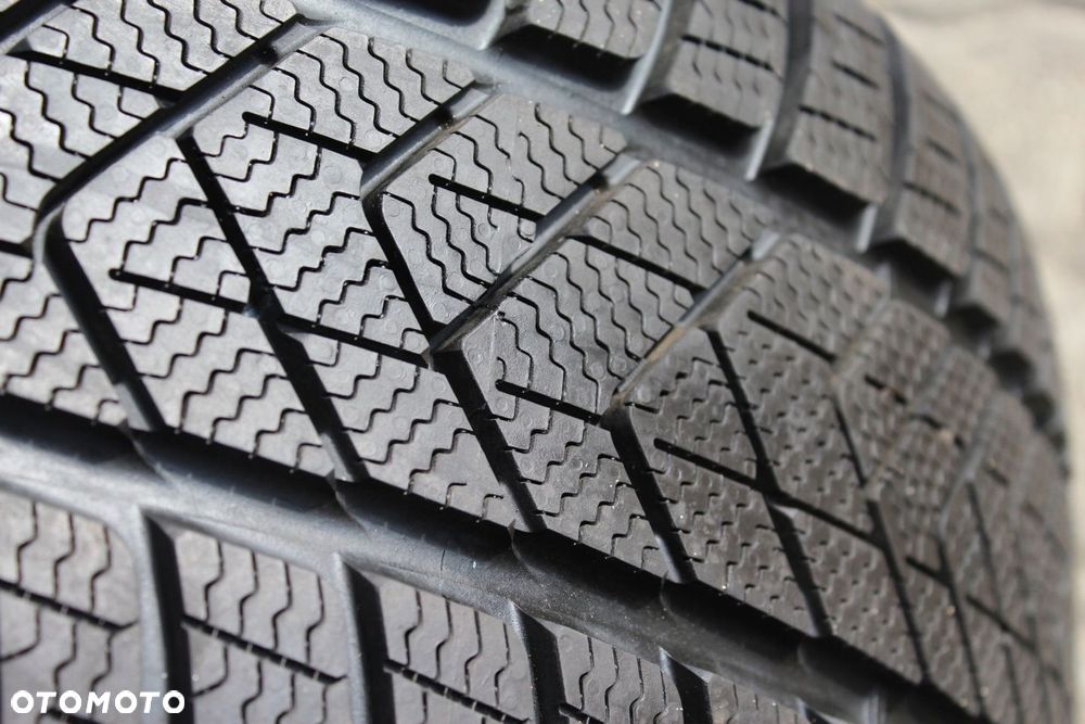 1x 275/40R18 103V XL PIRELLI SOTTOZERO 3 21r MO - 3