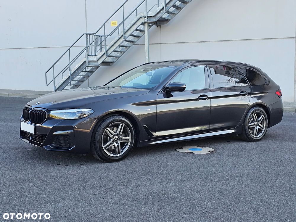 BMW Seria 5 520d xDrive M Sport Edition - 4