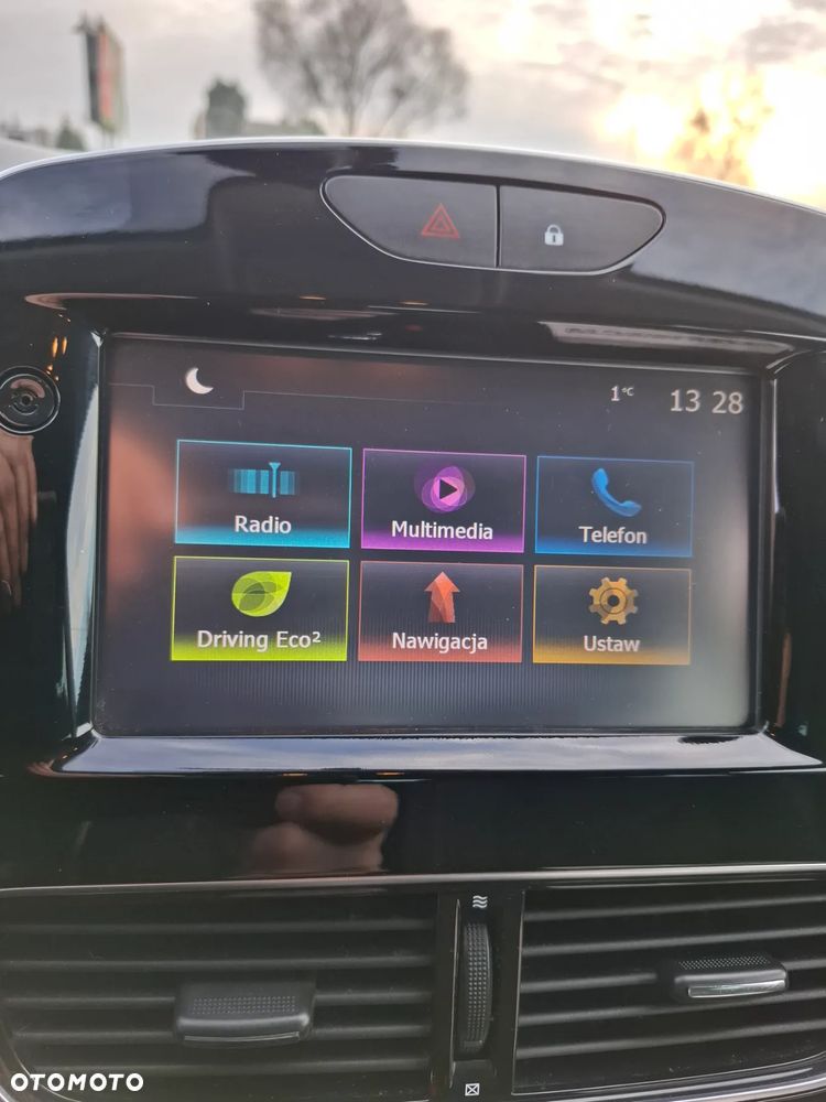 Renault Clio 1.2 16V 75 Limited - 11