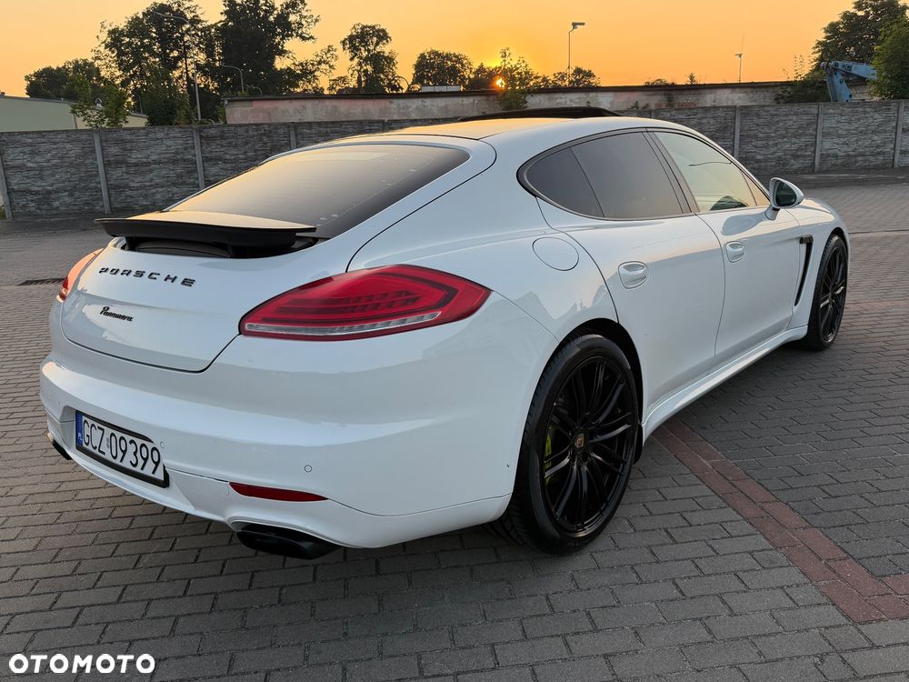 Porsche Panamera 4 Edition - 17