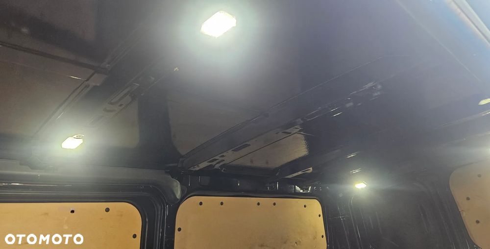 Ford Transit Custom - 13