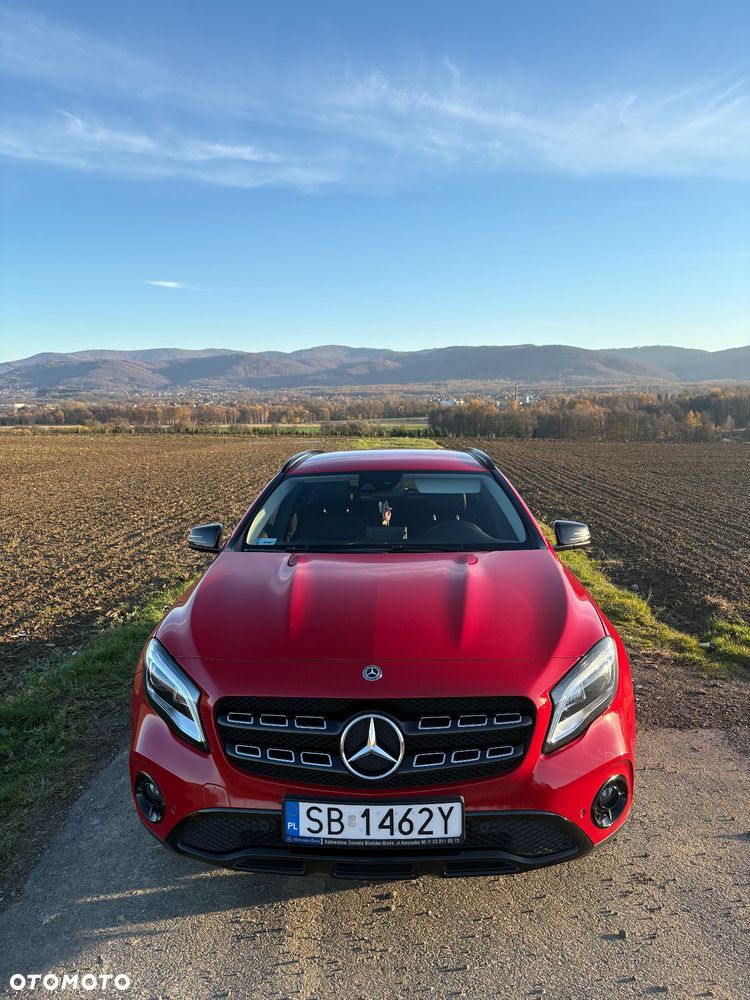 Mercedes-Benz GLA - 2