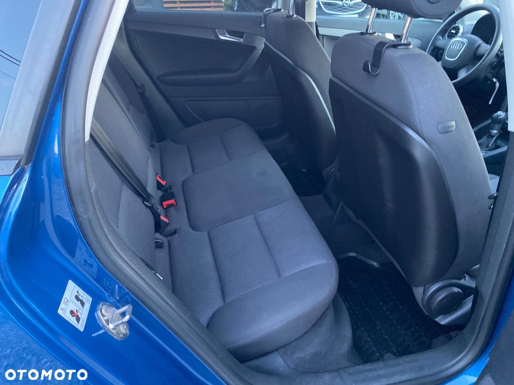 Audi A3 Sportback 1.6 Attraction - 32