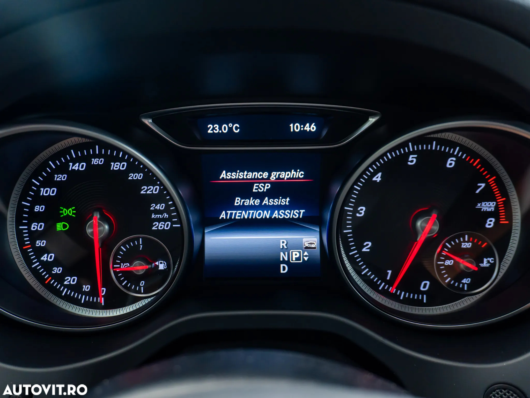 Mercedes-Benz GLA 220 4MATIC - 38
