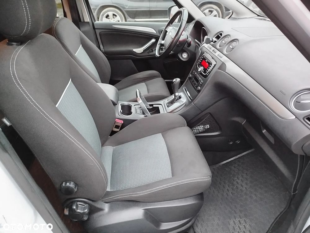 Ford S-Max - 14