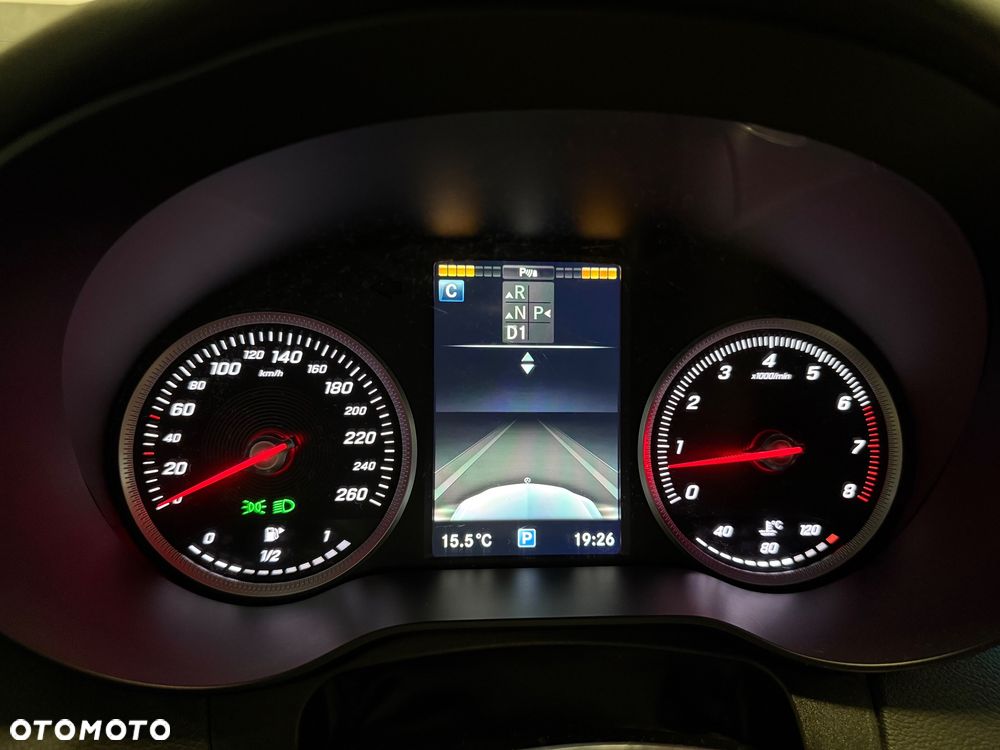 Mercedes-Benz Klasa C 200 4Matic 9G-TRONIC - 18