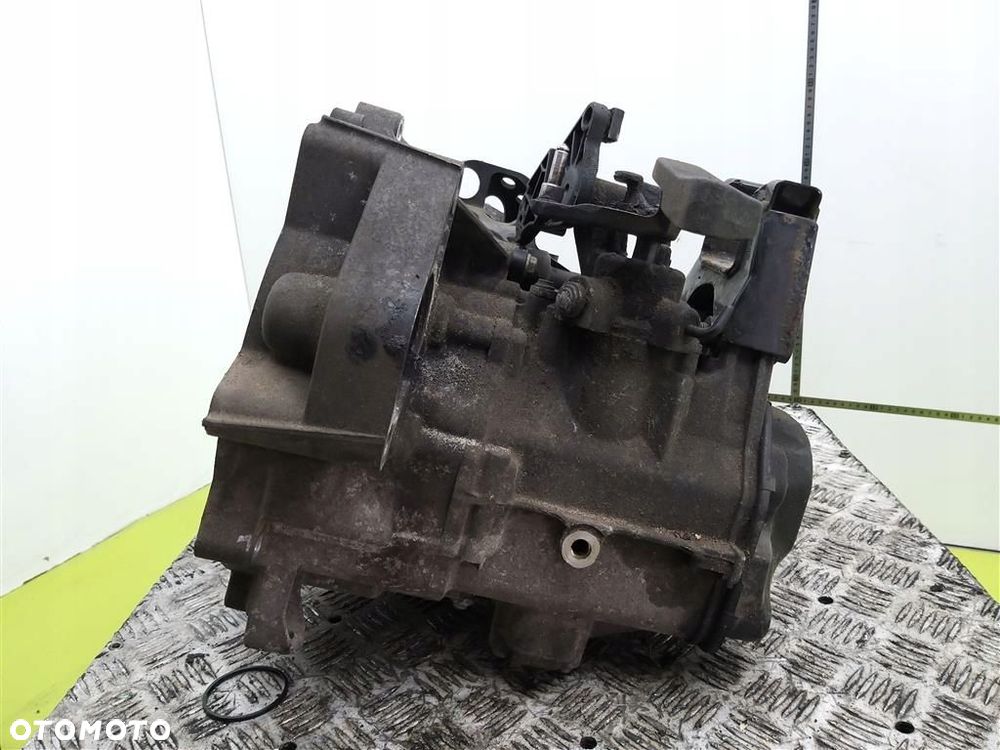Skrzynia biegów Manualna Skoda Fabia II 2007-2014 1,2 12V BENZYNA VW POLO V - 8