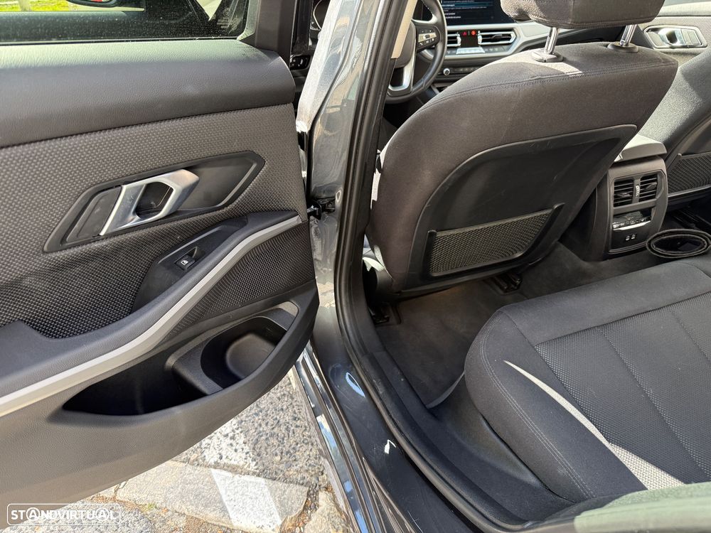 BMW 330 e Corporate Edition Auto - 27
