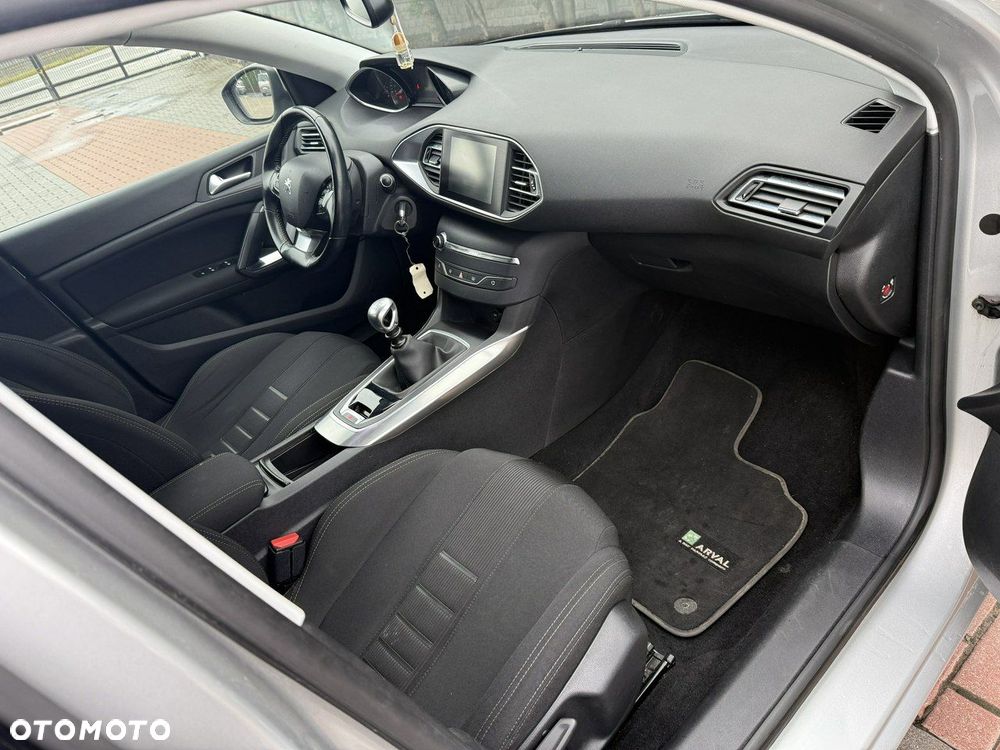 Peugeot 308 - 7