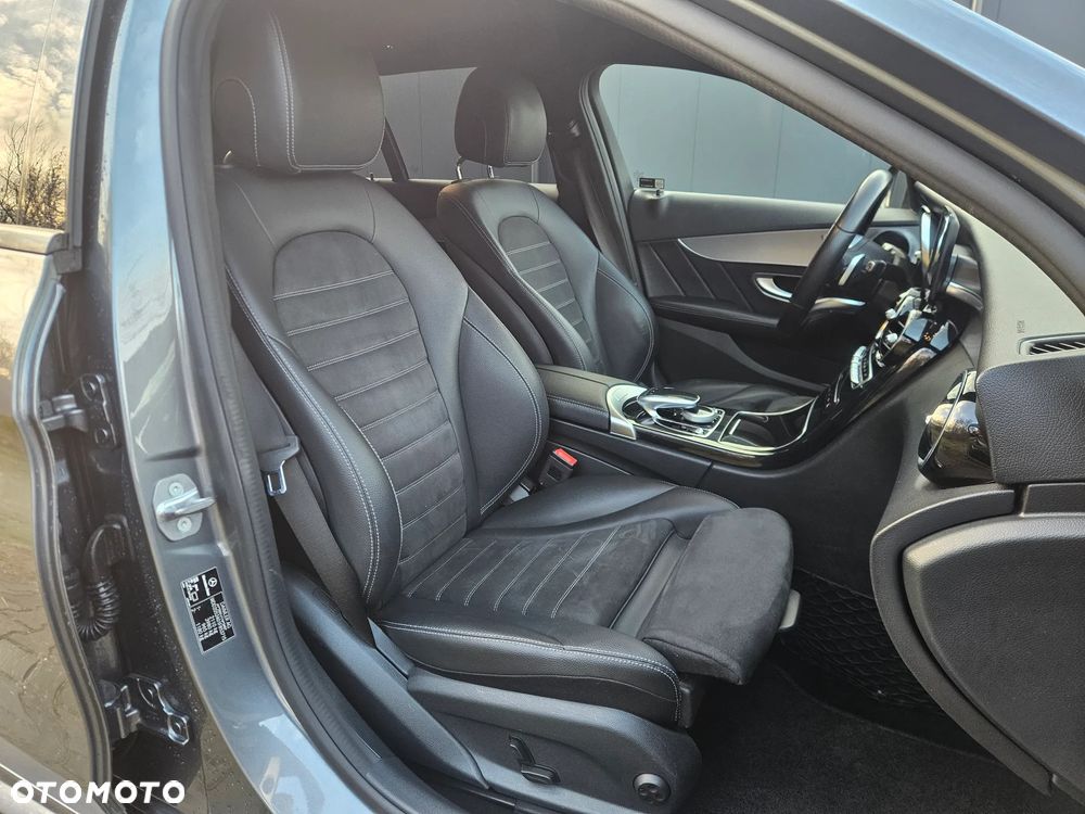 Mercedes-Benz Klasa C 180 9G-TRONIC - 9