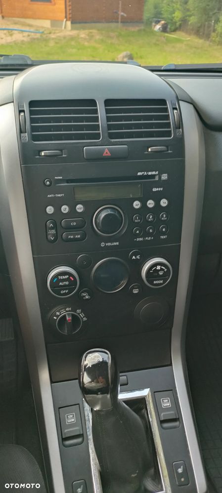 Suzuki Grand Vitara 2.0 - 6