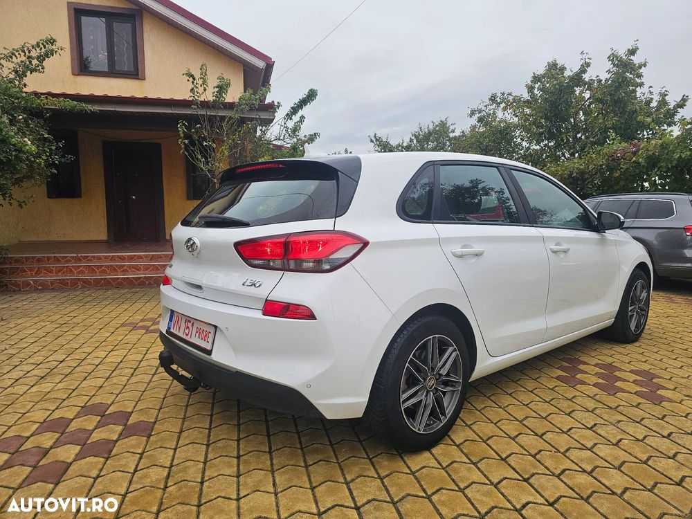 Hyundai i30 1.6 CRDI Premium - 4
