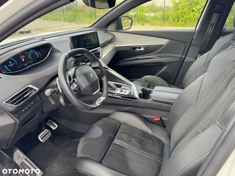 Peugeot 3008 1.6 PureTech HYbrid4 GT Line S&S EAT8 - 16