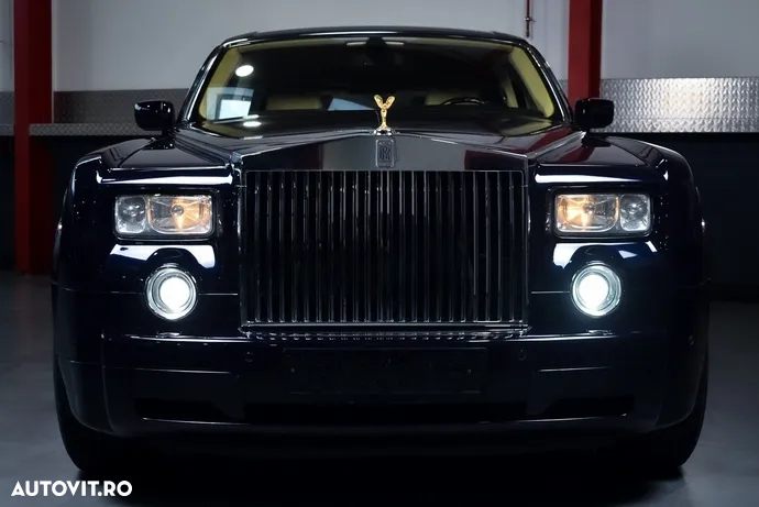 Rolls-Royce Phantom - 3
