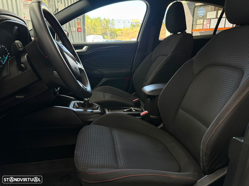 Ford Focus 1.0 EcoBoost ST-Line - 9