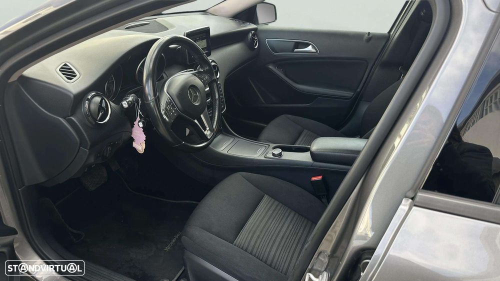 Mercedes-Benz A 180 d 7G-DCT Urban - 12