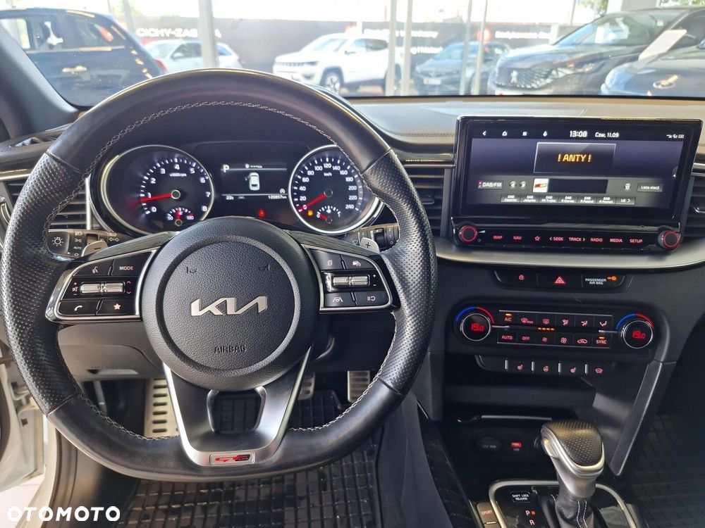 Kia ProCeed - 14