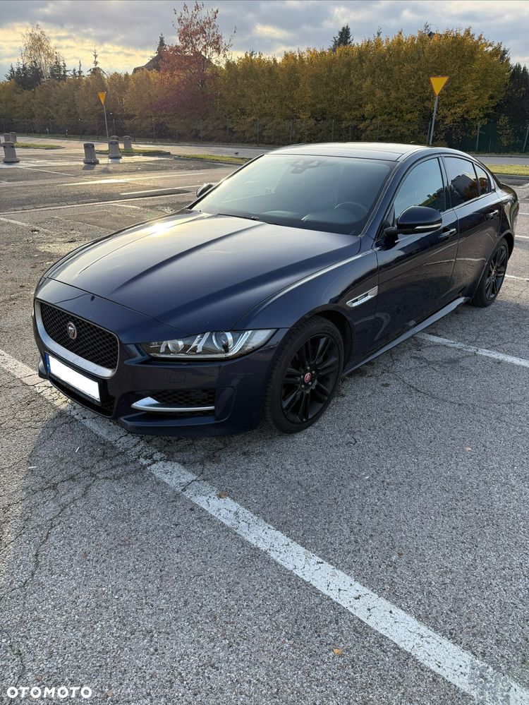 Jaguar XE 2.0 D R-Sport - 1