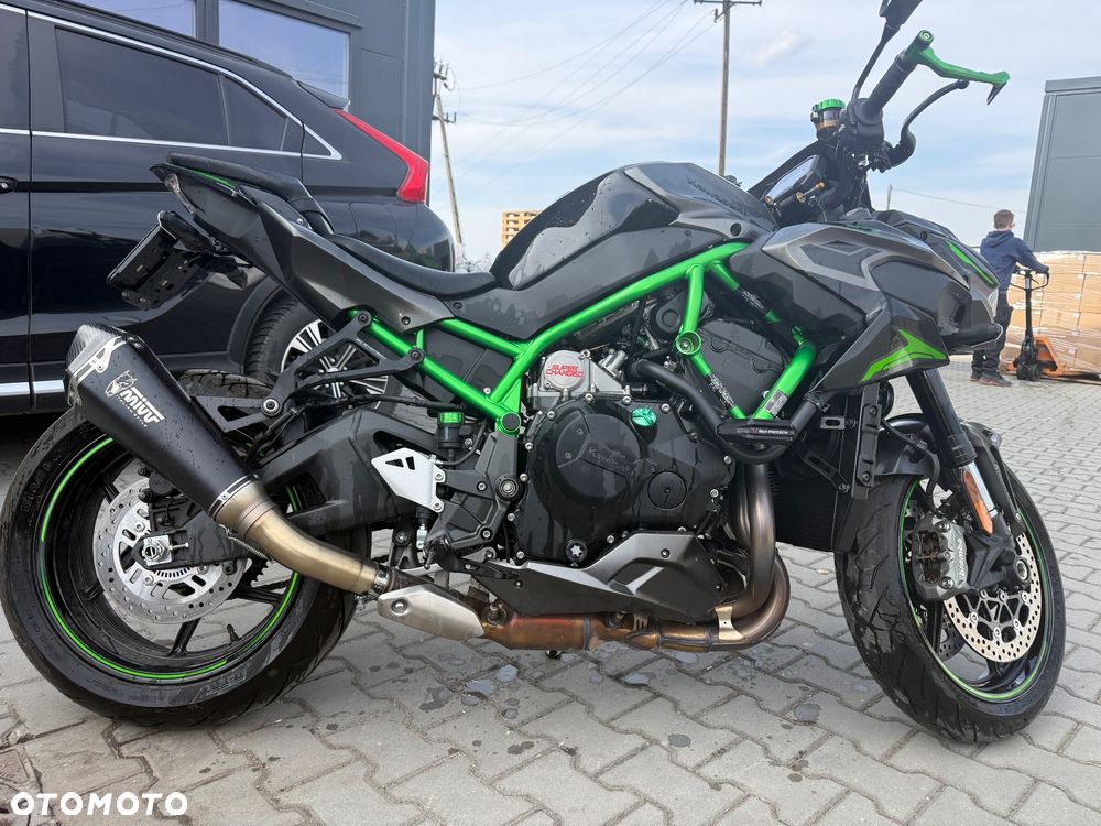 Kawasaki H2 - 1