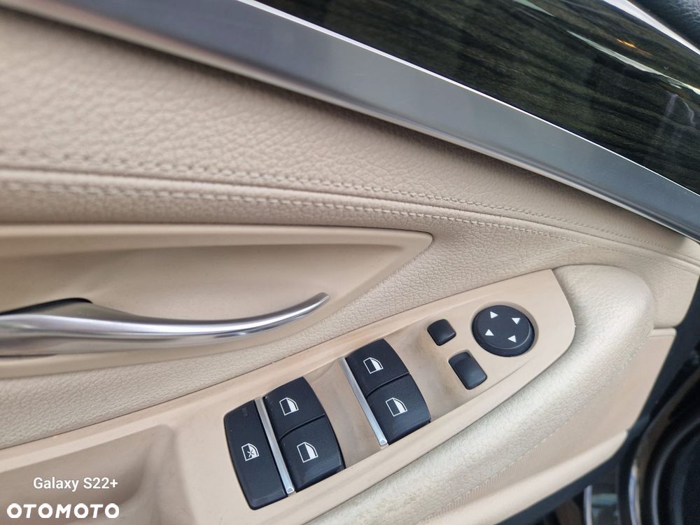 BMW Seria 5 535d xDrive Sport-Aut Luxury Line - 19