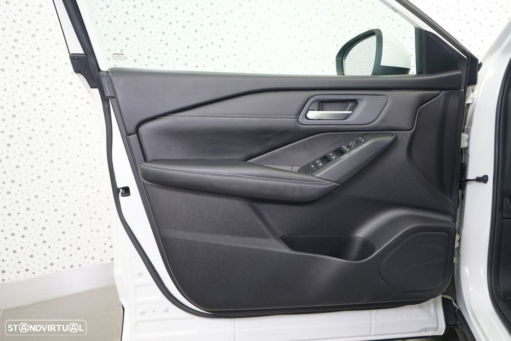 Nissan Qashqai 1.3 DIG-T N-Connecta - 17