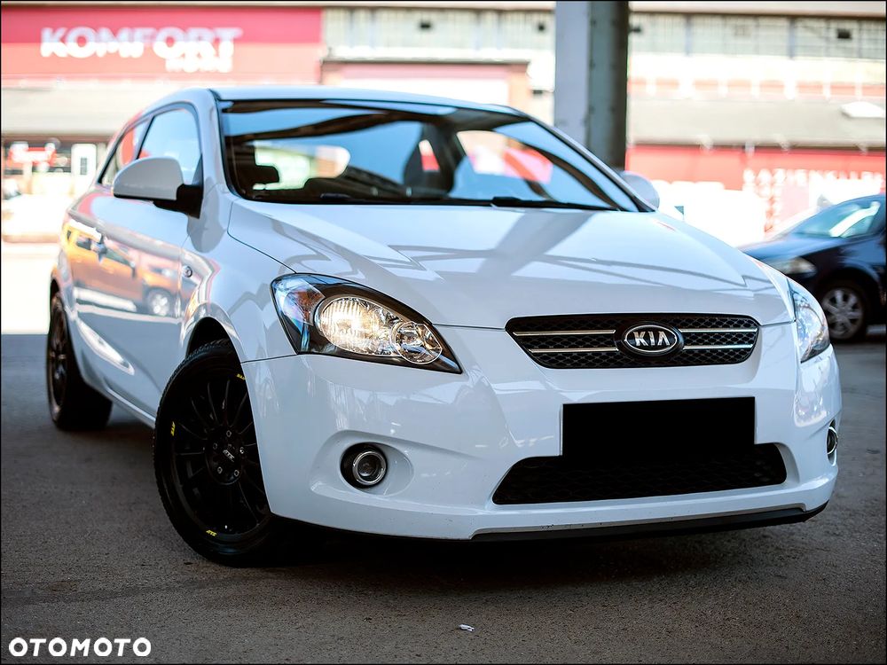 Kia ProCeed - 2
