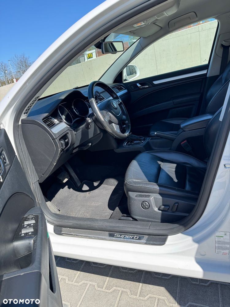 Skoda Superb 2.0 TDI Business DSG - 11