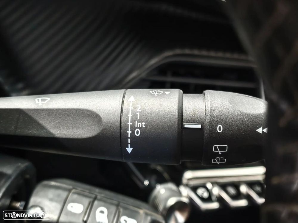 Peugeot 208 1.2 PureTech Active - 17