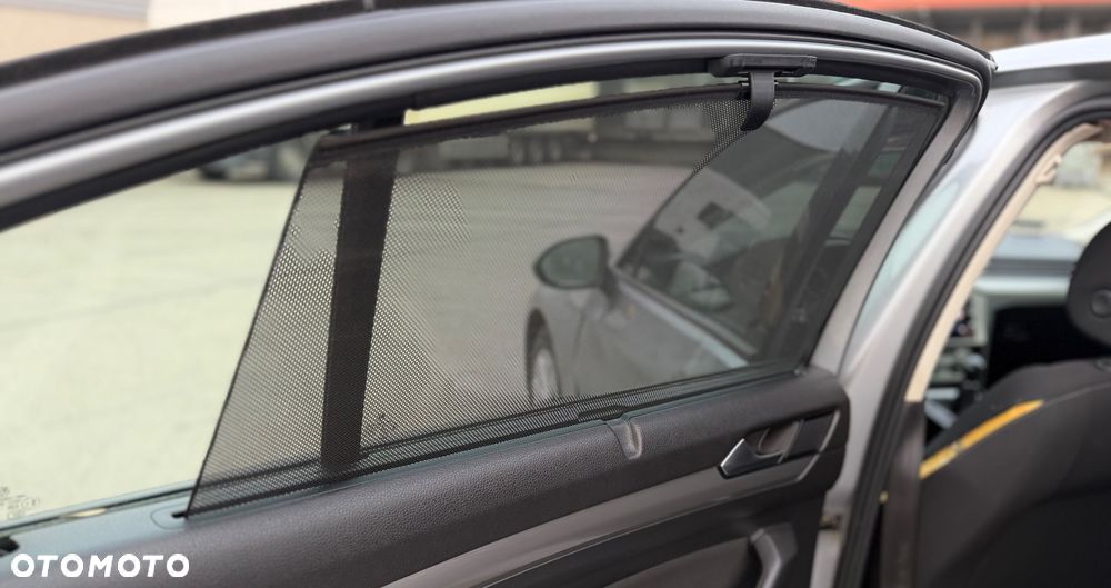 Volkswagen Passat 1.6 TDI BMT Comfortline - 24