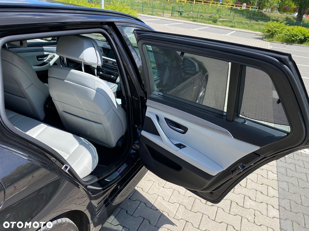 BMW Seria 5 M550d xDrive - 17