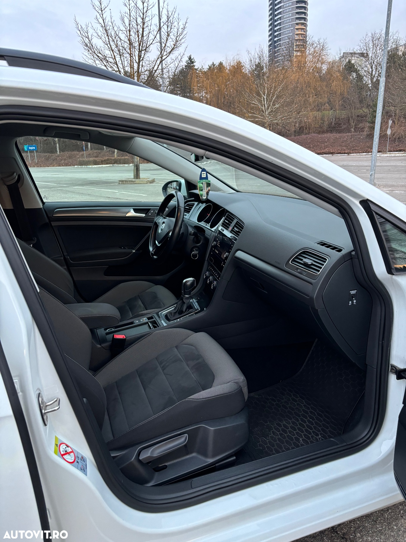 Volkswagen Golf 2.0 TDI DSG Highline - 17