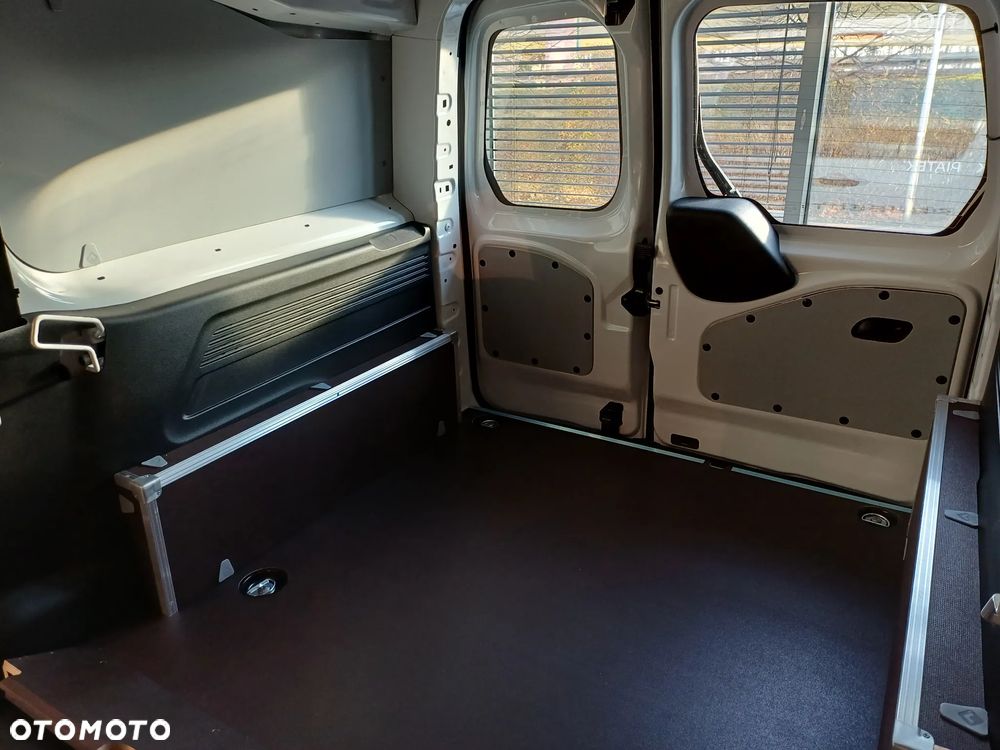 Peugeot Partner - 25