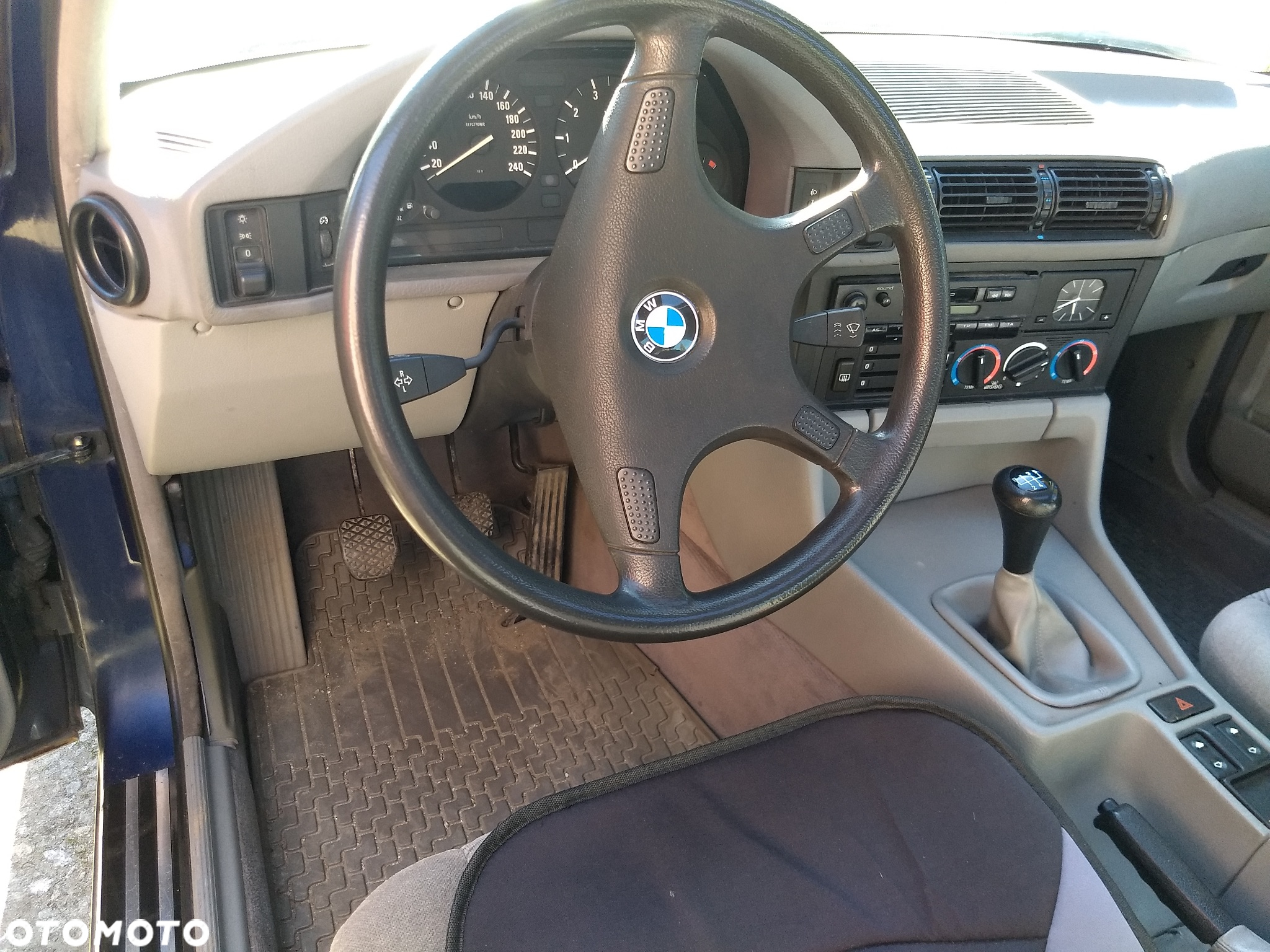 BMW Seria 5 520i - 7