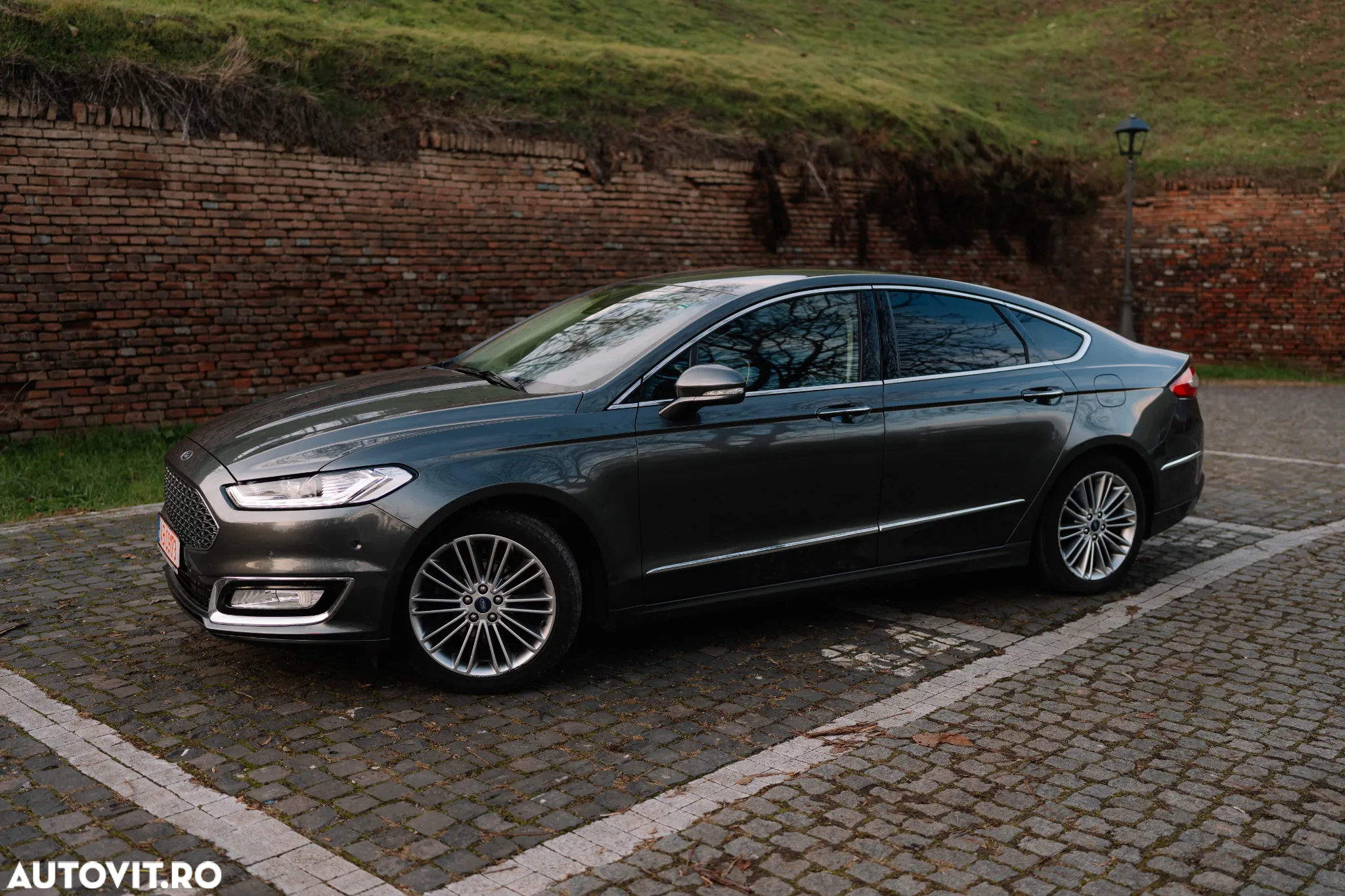 Ford Mondeo - 8