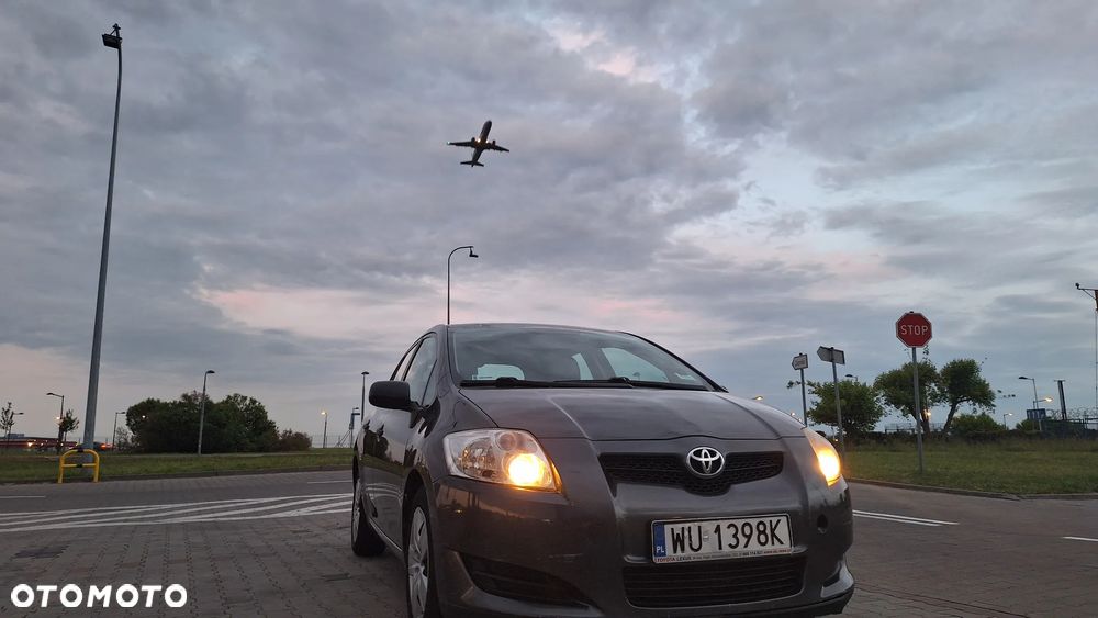 Toyota Auris 1.4 D-4D Luna - 1