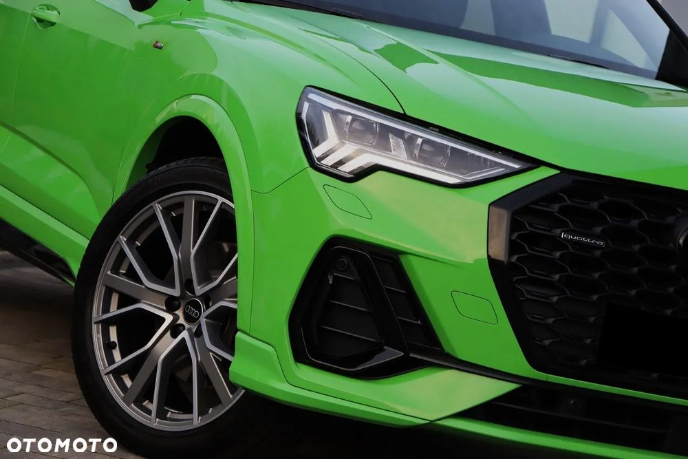 Audi Q3 Sportback - 15