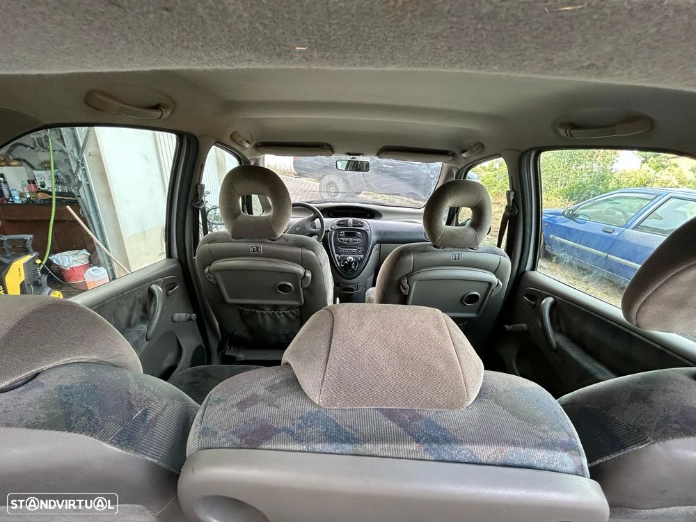 Citroën Xsara Picasso 1.6 Exclusive - 2