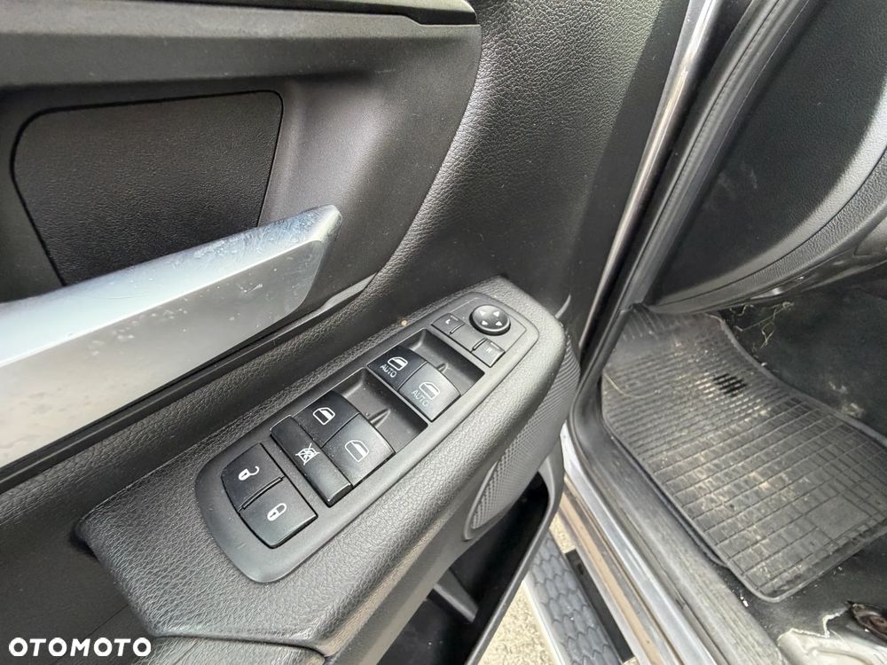 Dodge RAM 5.7 4x4 - 38