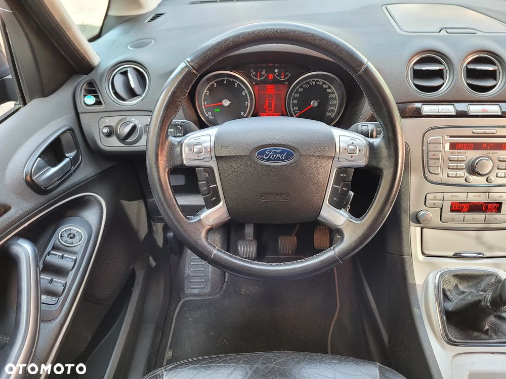 Ford Galaxy 2.0 Ghia - 8