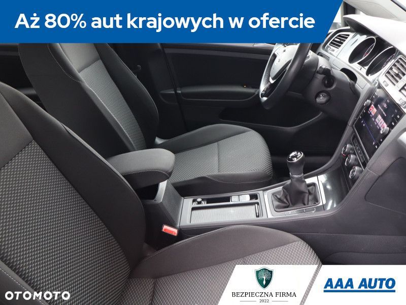 Volkswagen Golf - 11