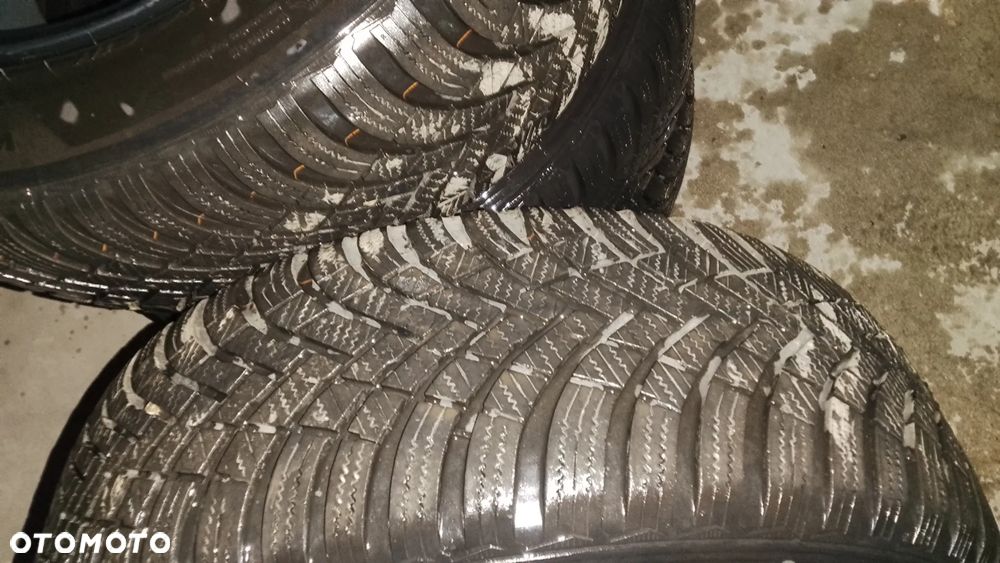 Volkswagen Passat - 11