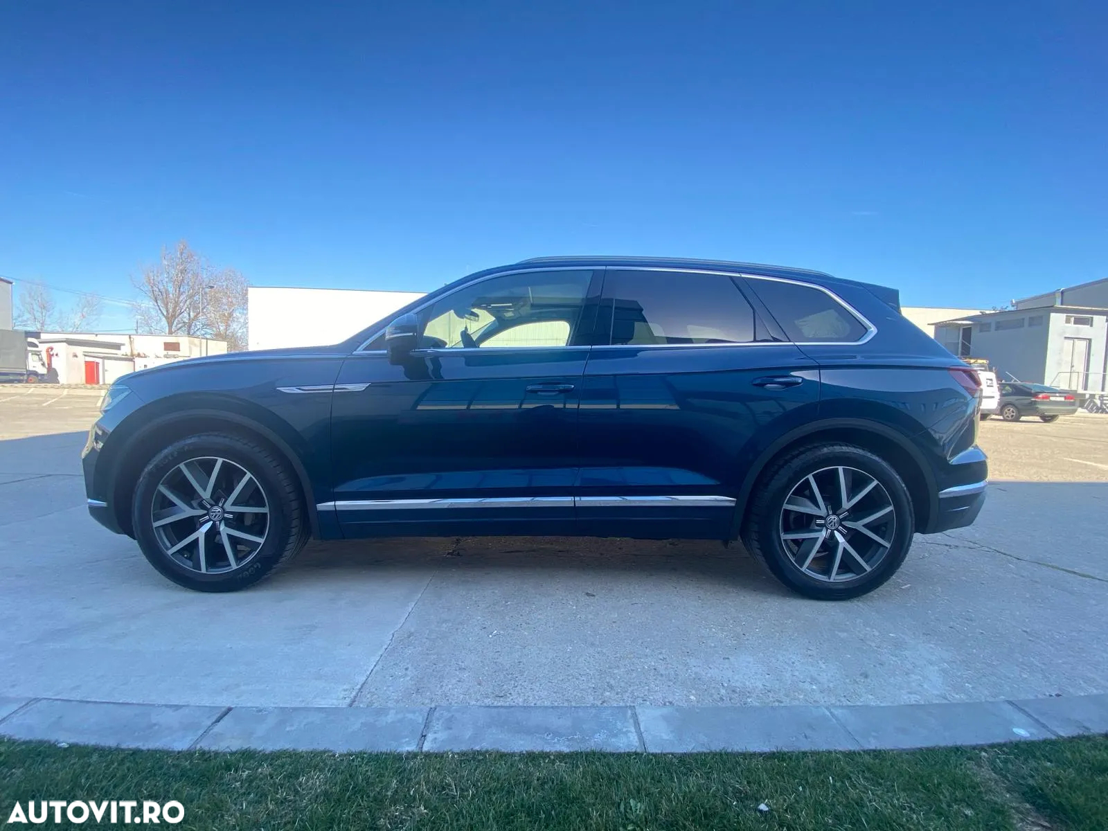 Volkswagen Touareg - 7