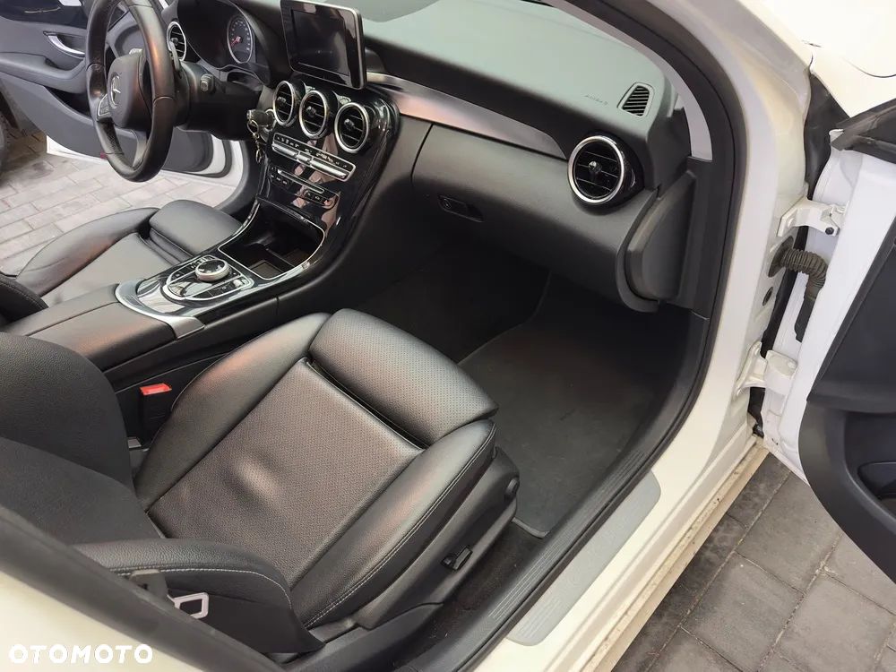 Mercedes-Benz Klasa C 200 7G-TRONIC - 9