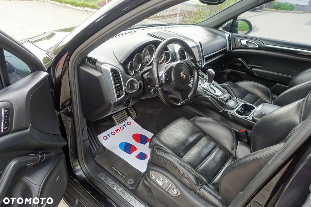 Porsche Cayenne S - 11
