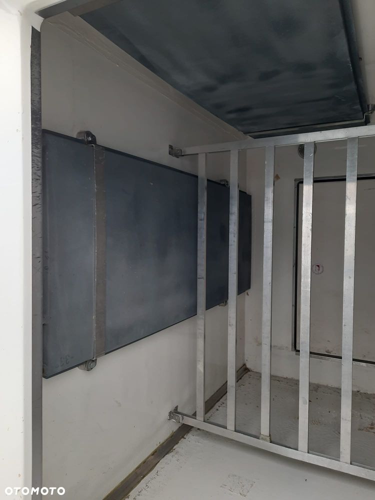 Zabudowa chłodnia, mroźnia 4x4 - 5