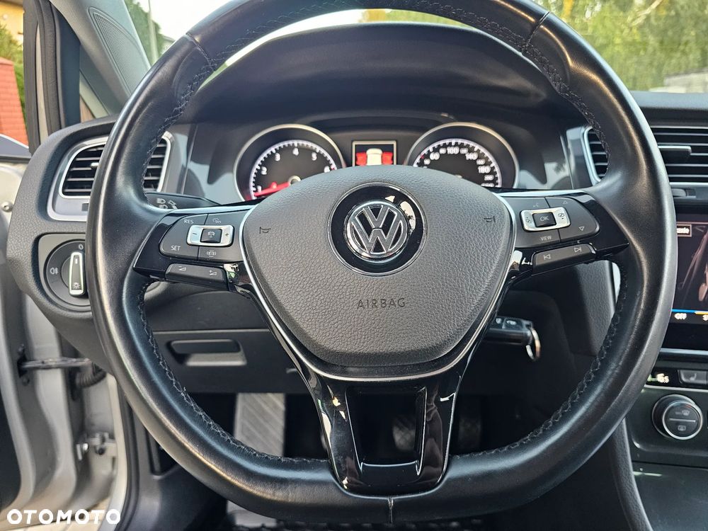 Volkswagen Golf 1.5 TSI BMT Comfortline - 14