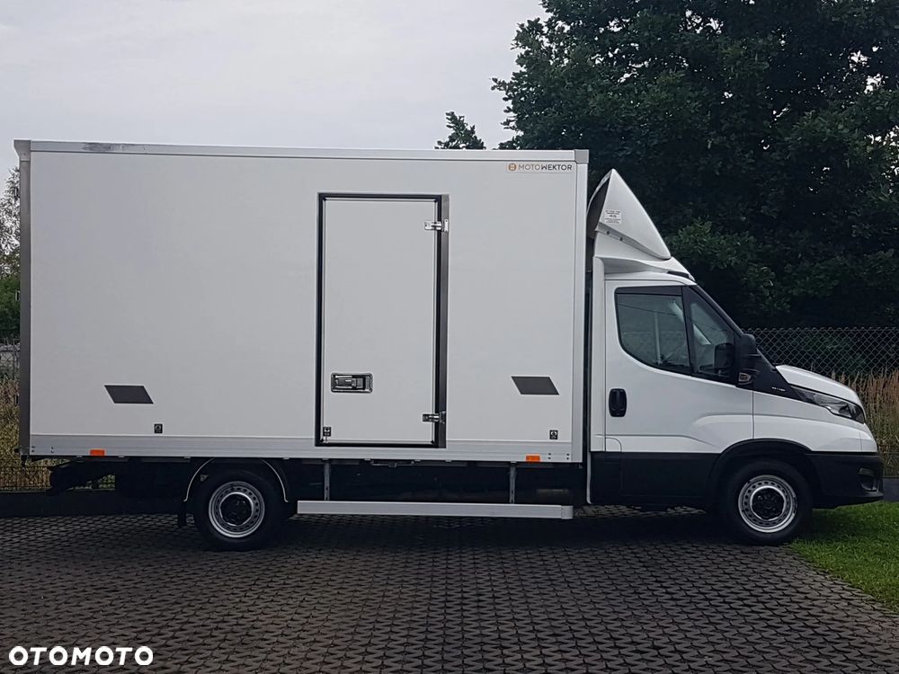 Iveco DAILY KONTENER 8EP KLIMA 4,23x2,24x2,25 3,0-160KM 35S16 KRAJOWY MANUAL 6-BIEGÓW - 12
