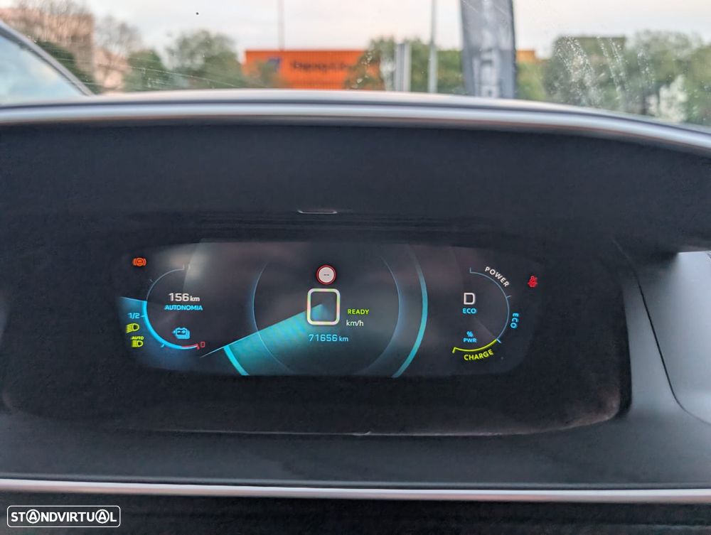 Peugeot e-2008 GT Pack - 8