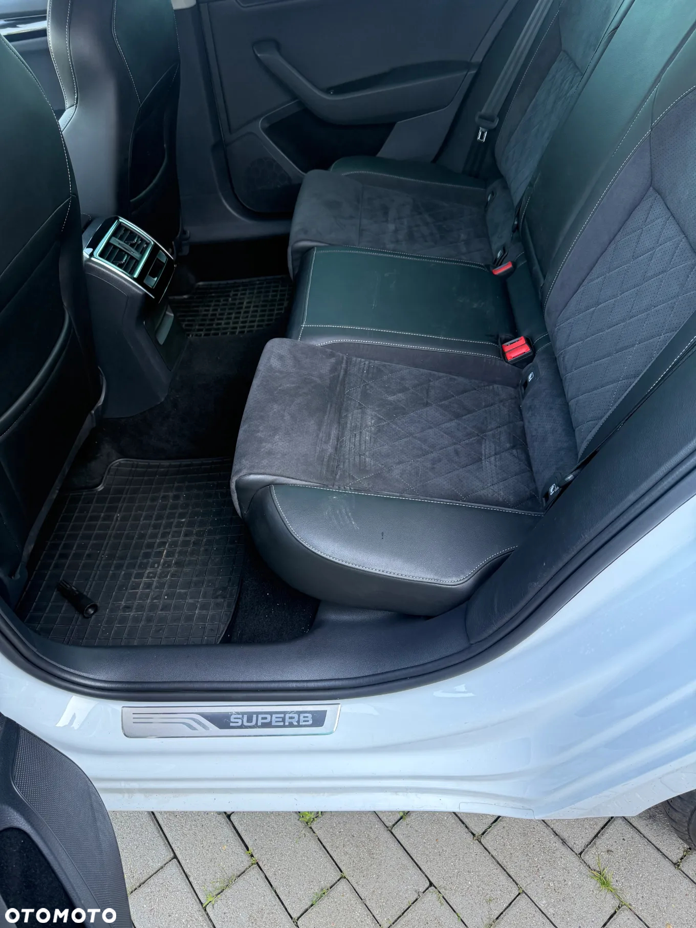 Skoda Superb 2.0 TSI 4x4 DSG Sportline - 8